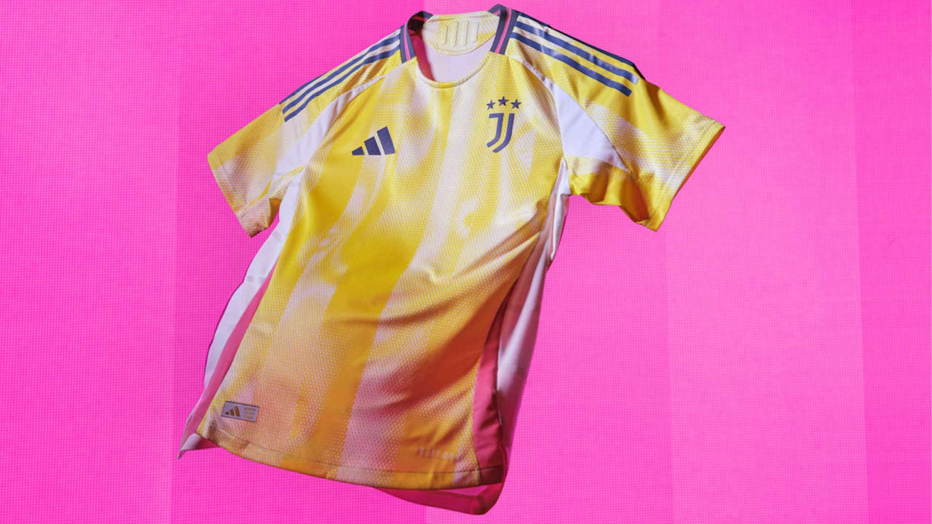 B費：C羅在禁區裏擁有卓越的才能，找到他是非常容易的.